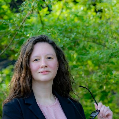 profesional head shot croped 1 - robin craig